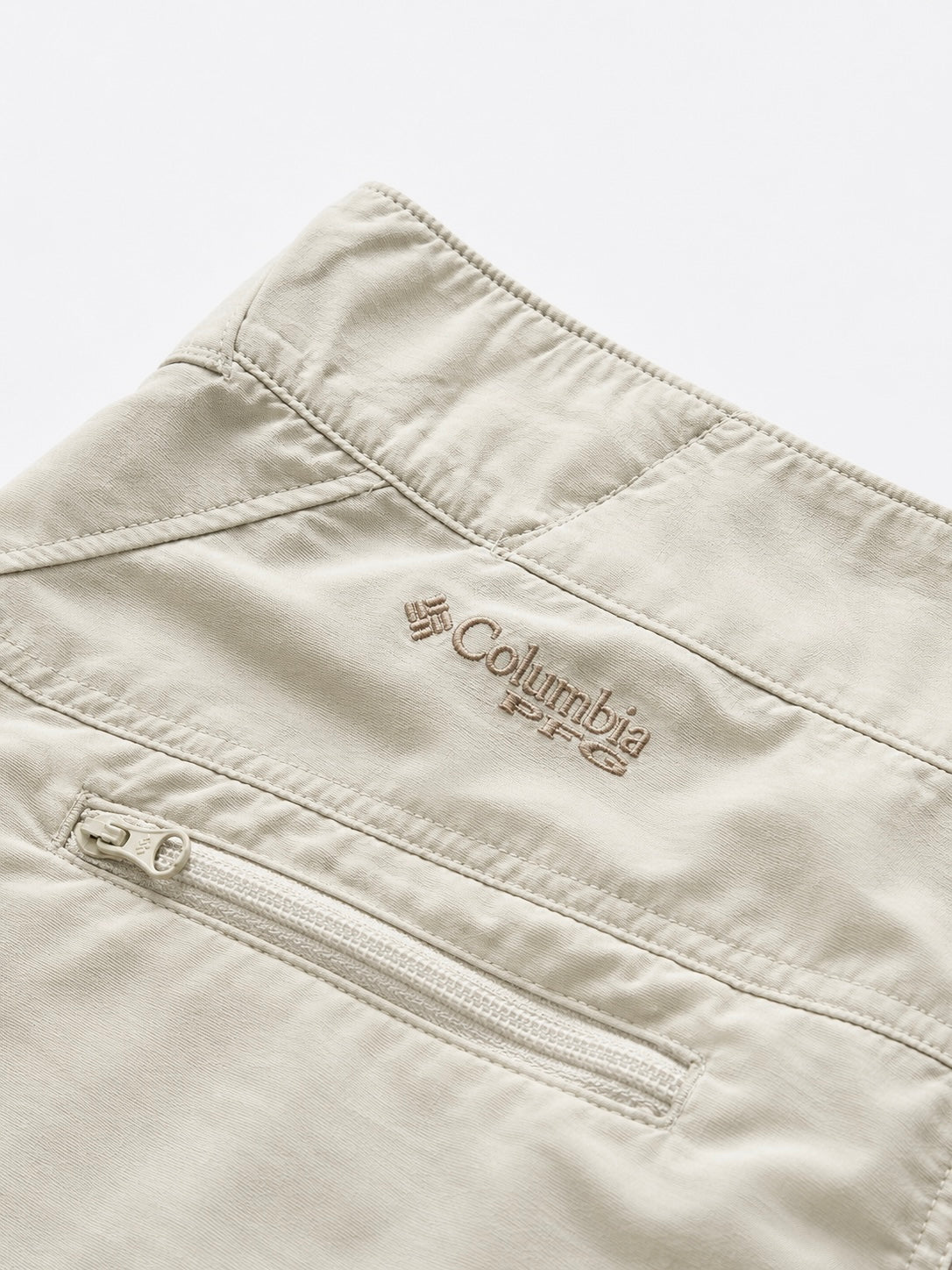 Short Deportivo Columbia PFG Blanca