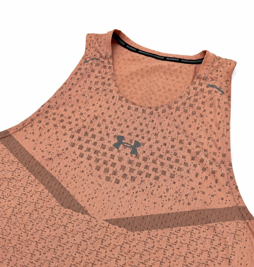 Camisilla Under Armour salmón