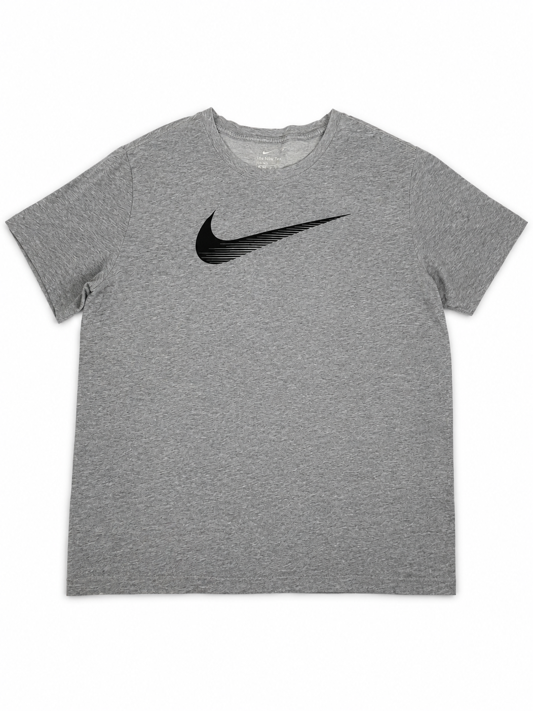 Camiseta Nike Swoosh — Gris