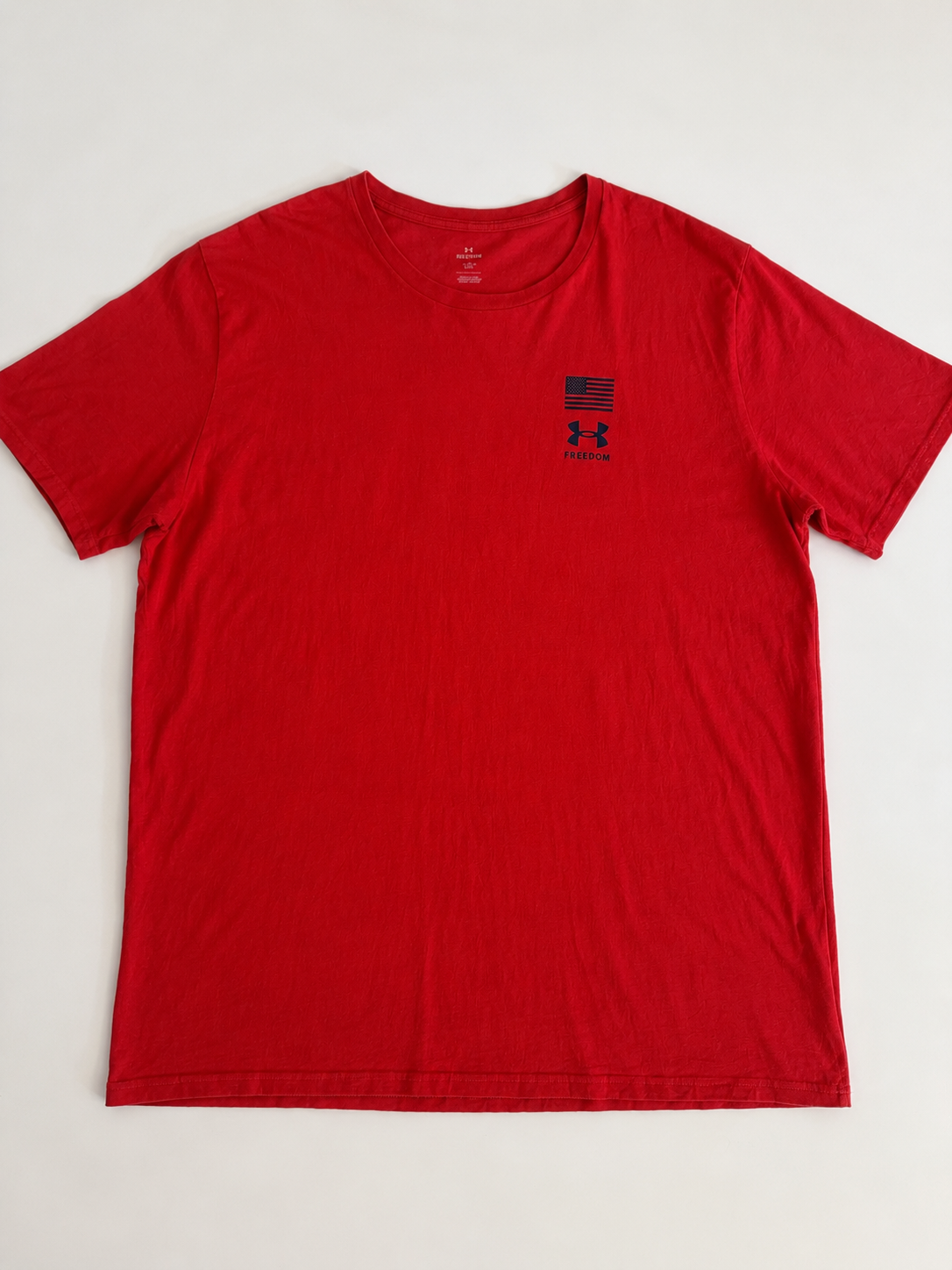 Camiseta Under Armour Freedom — Roja