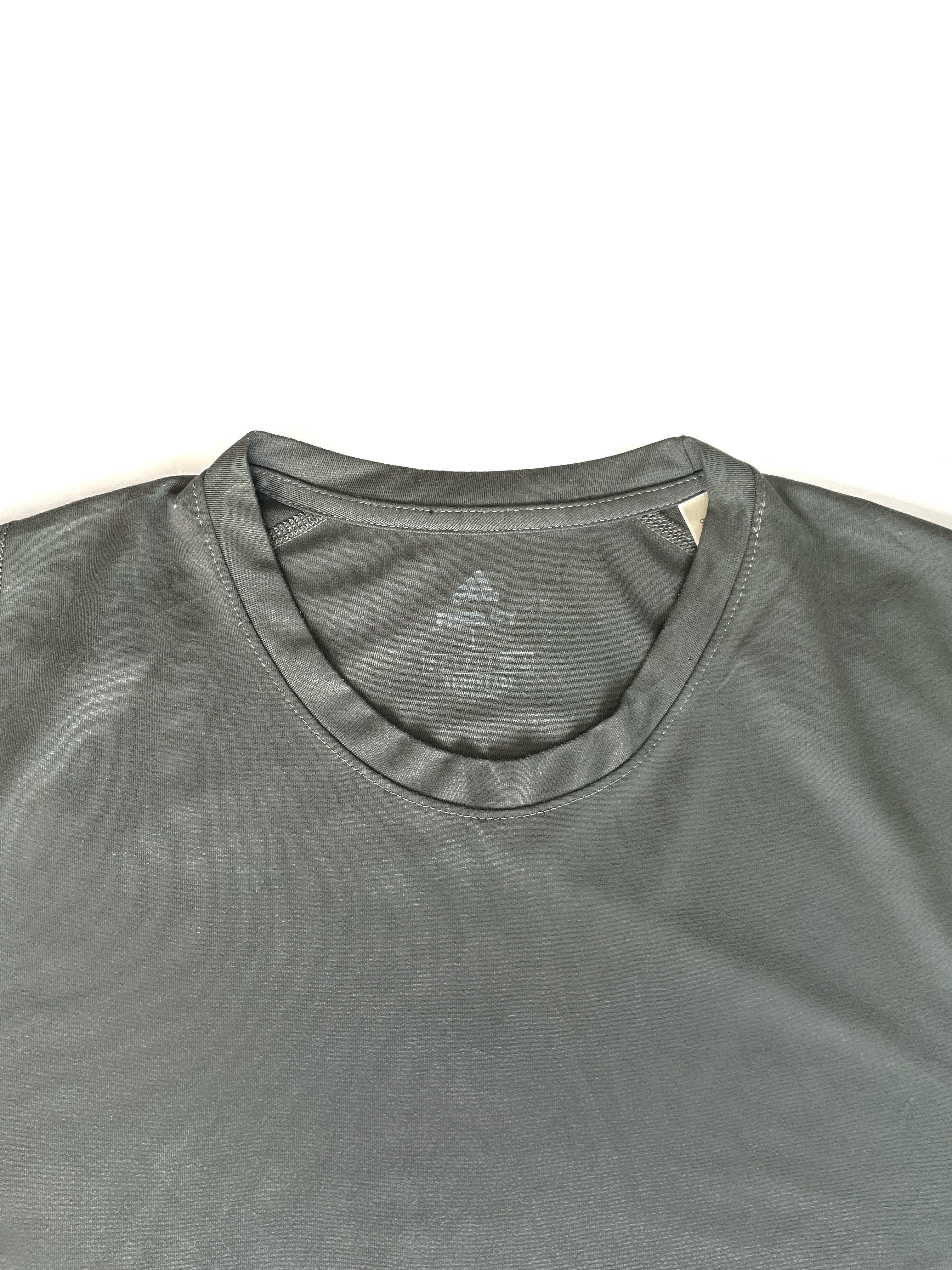 Camiseta Adidas deportiva