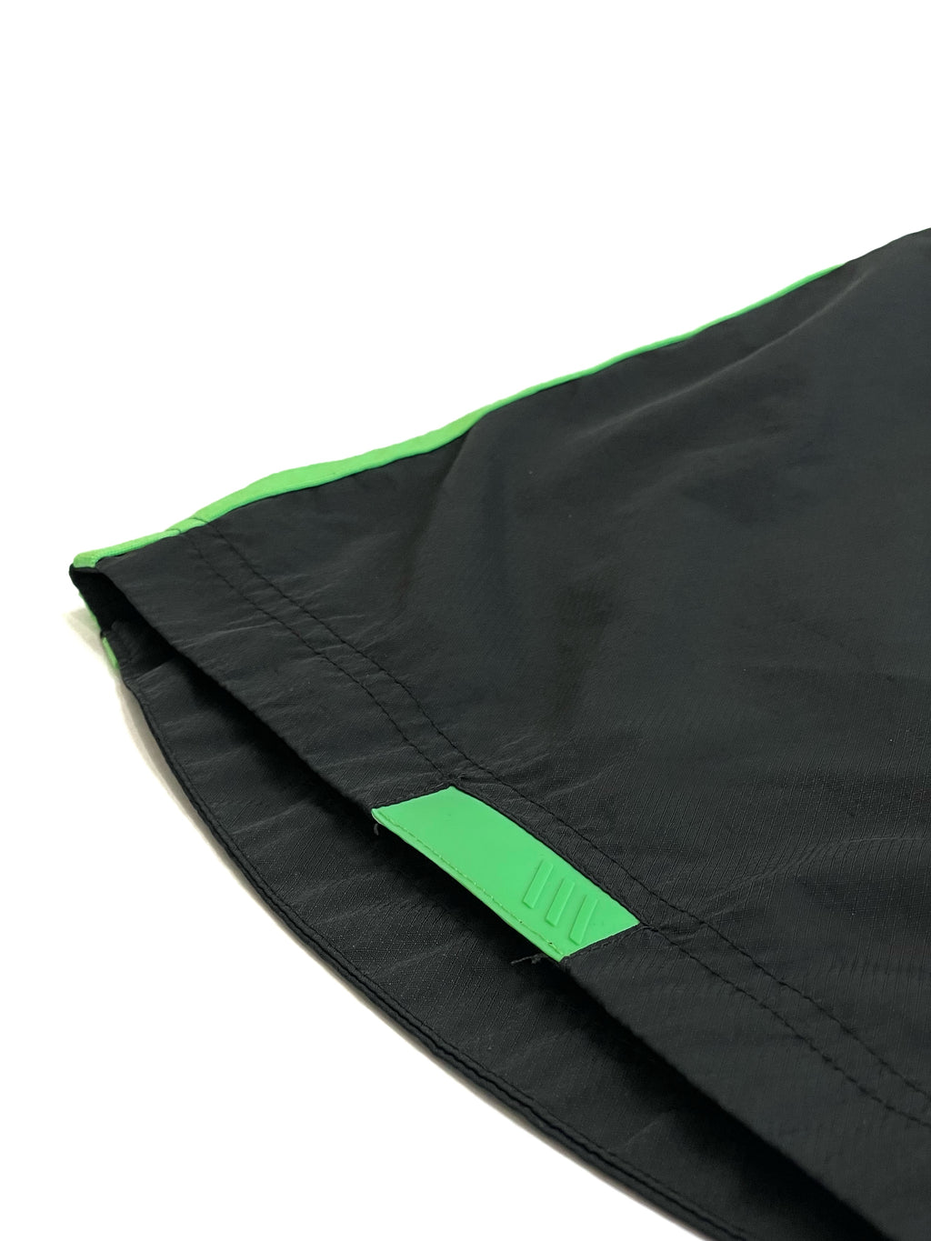 Pantaloneta Adidas Rayas verdes