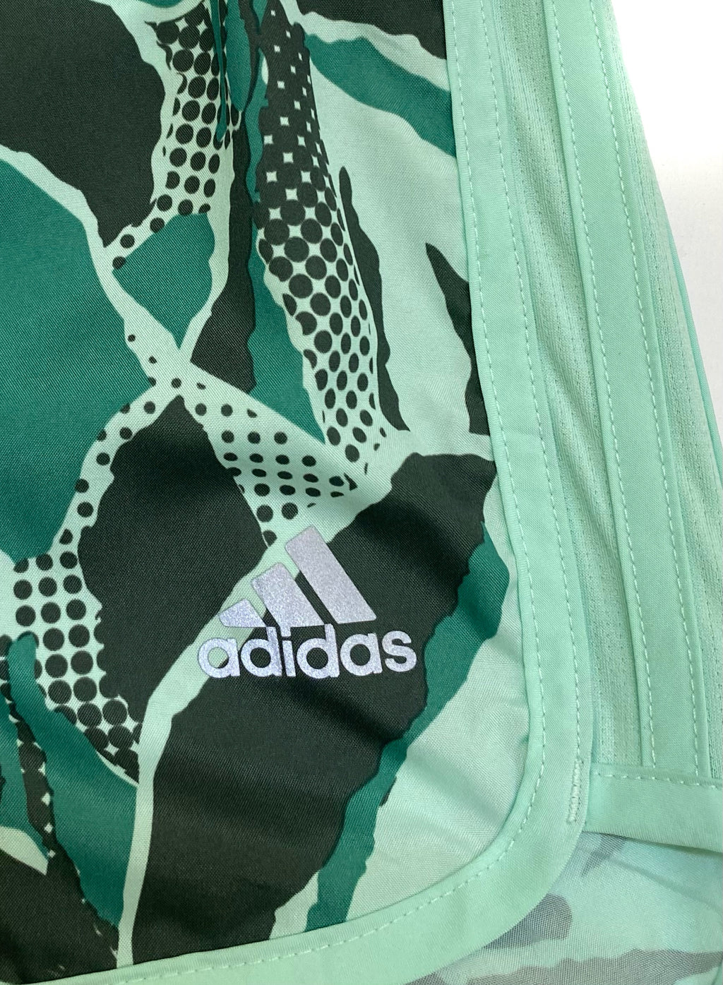 Short Deportivo Adidas Verde Estampado