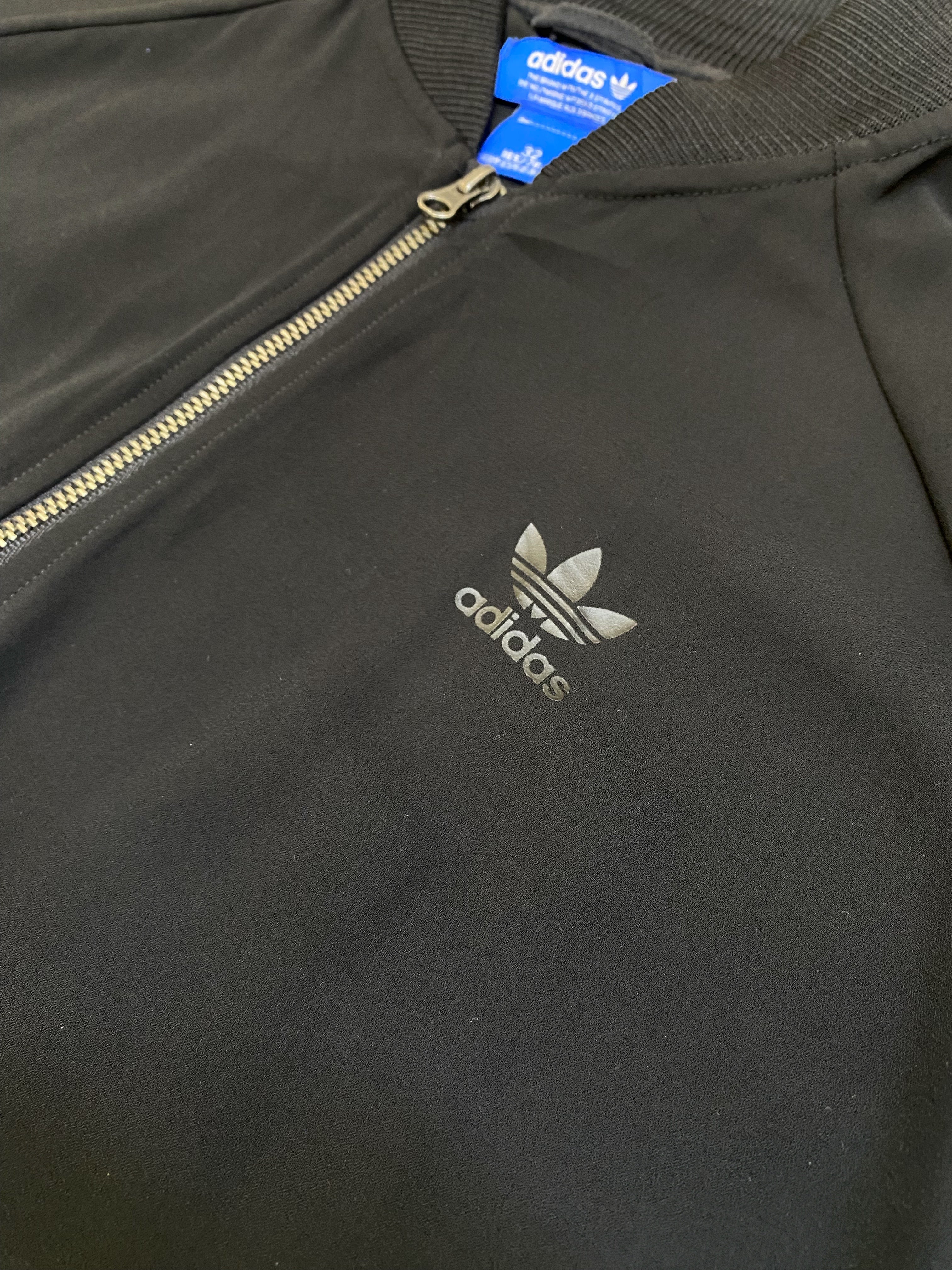 Chaqueta Adidas Originals  Velo Negra