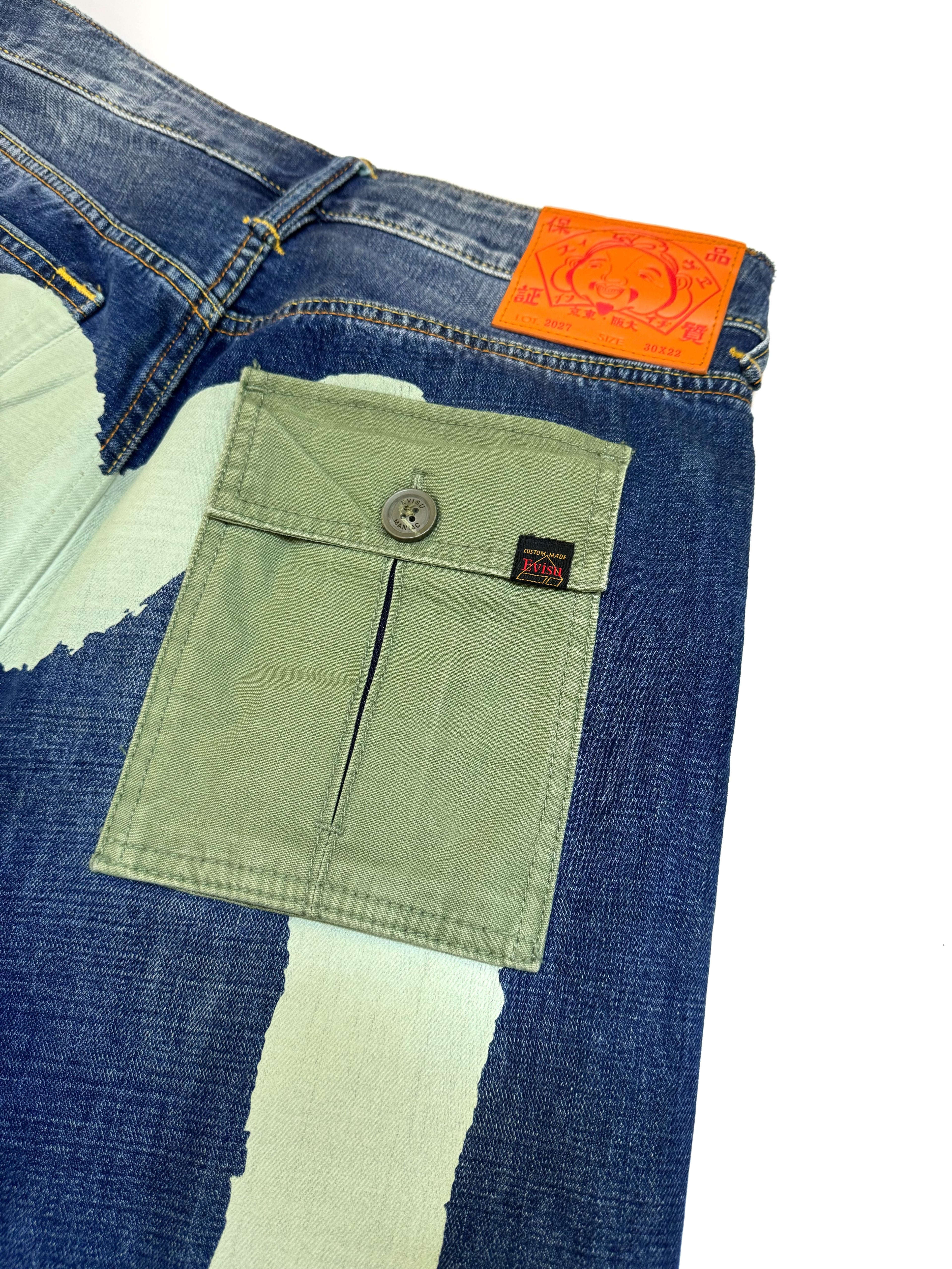 Jean EVISU azul corto