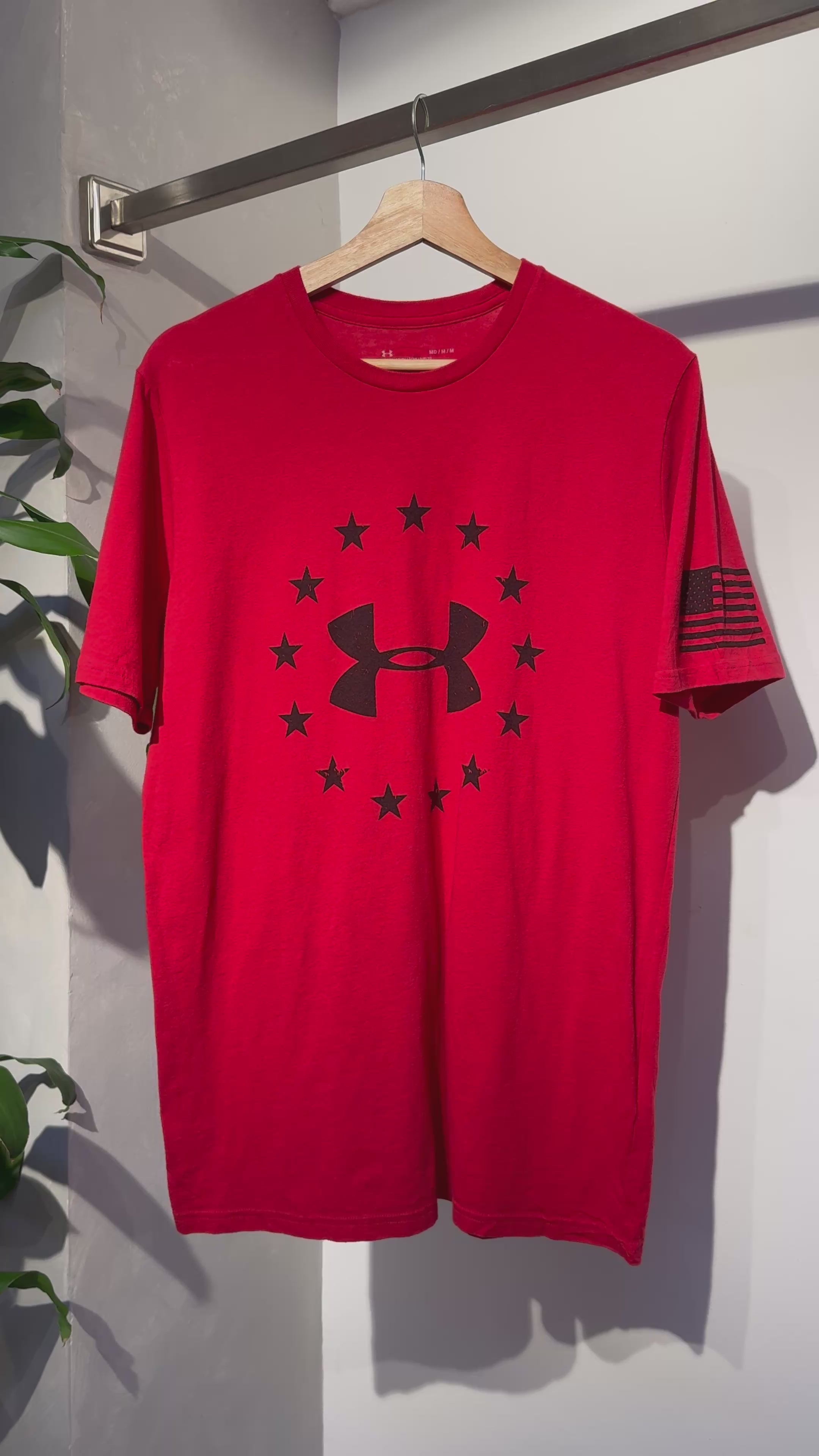 Camiseta Under Armour roja