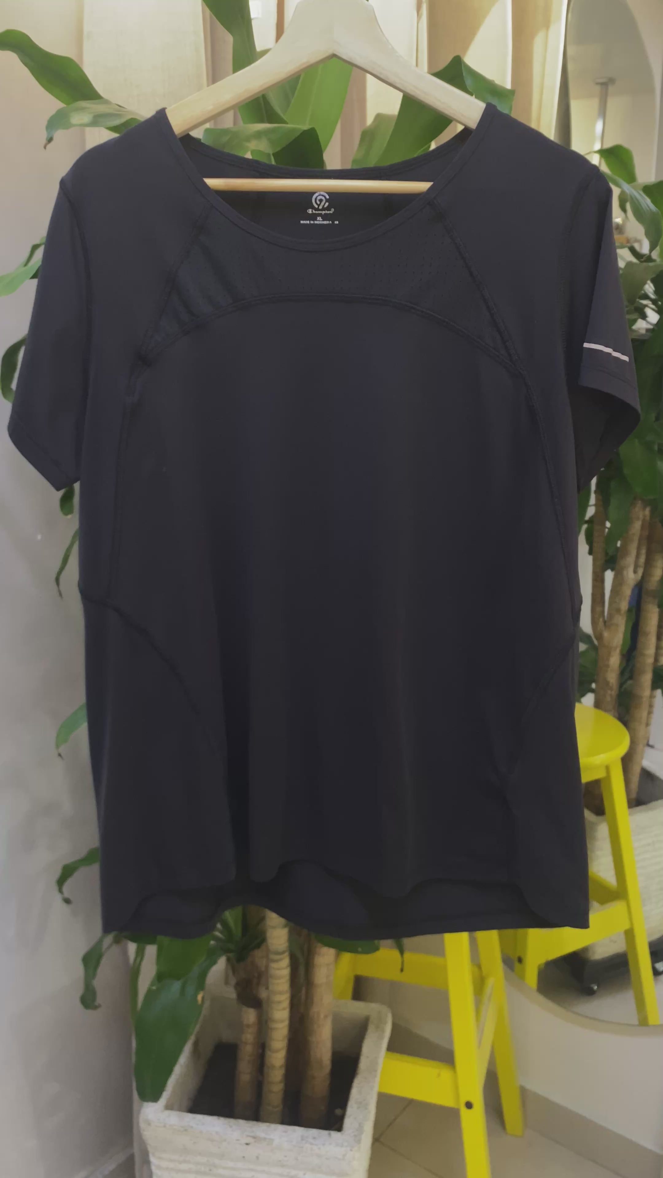 Camiseta Champion Deportiva negra