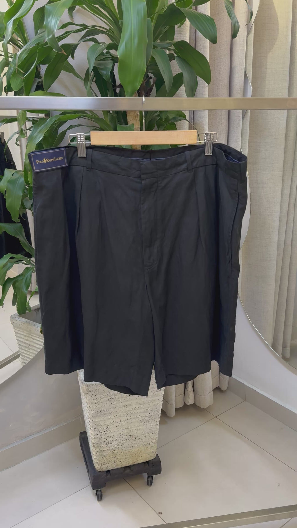 Bermuda Polo Ralph Lauren  Plisada Negro