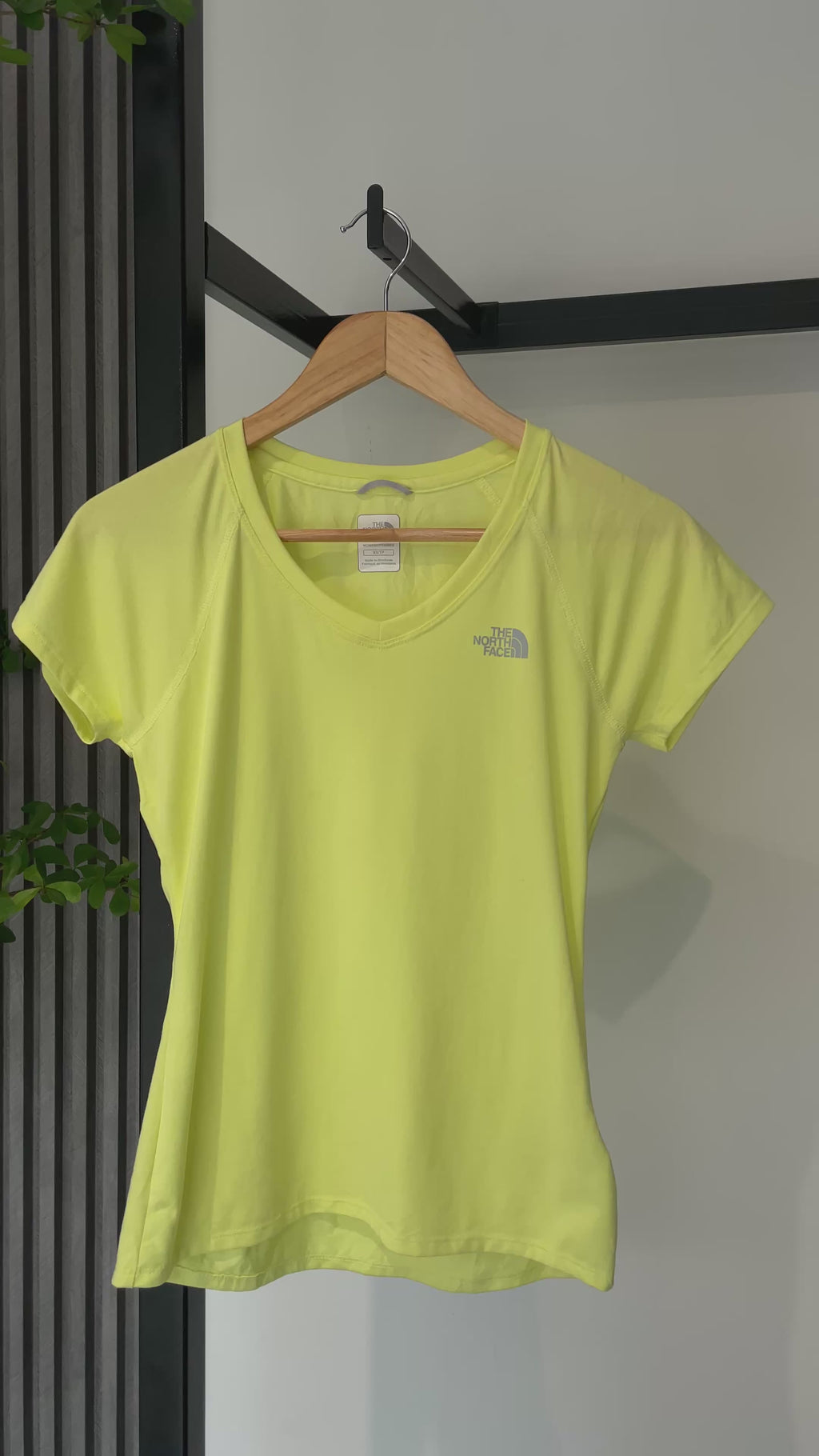 Camiseta The North Face verde fluorescente
