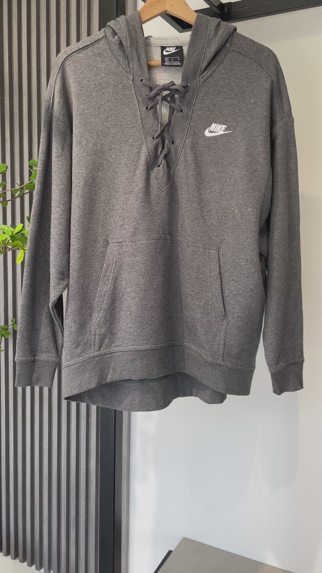 Buso Nike Gris Cordones